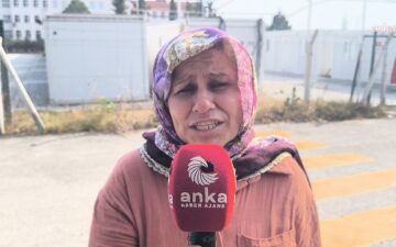 otizmli çocuklu kadın