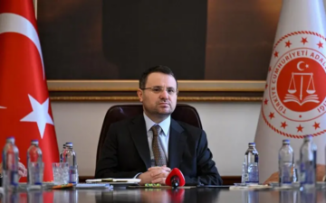 Hakim Çıkarma