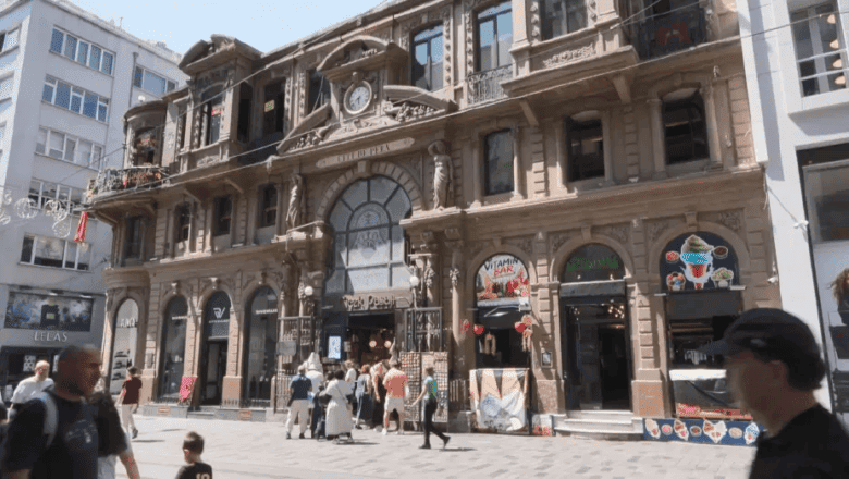 Çiçek Pasajı reklam tartışması