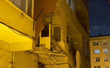 balkon çöktü