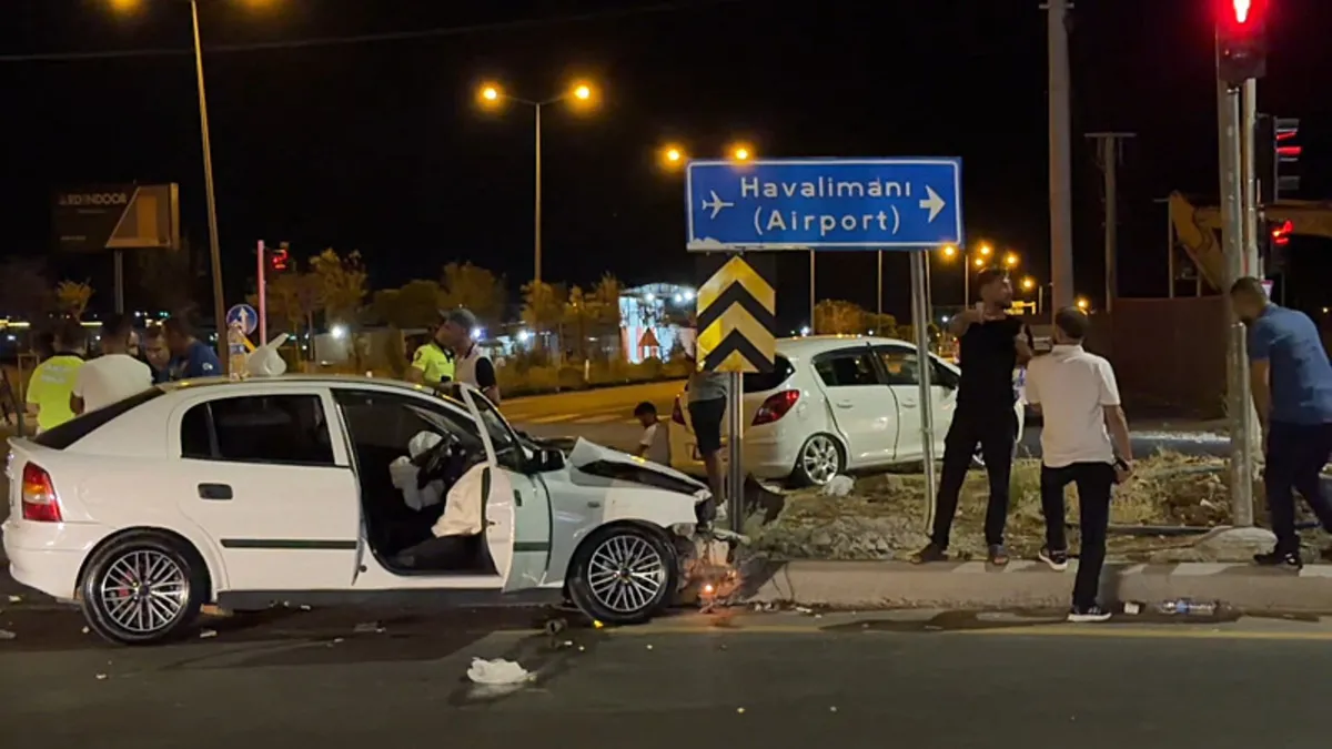 Diyarbakır araç çarpışması