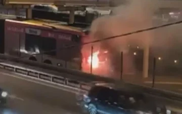 metrobüs yangını