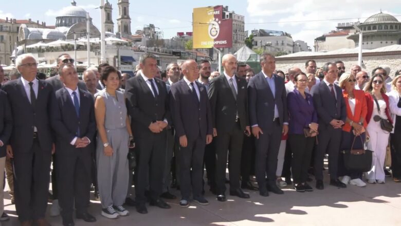 Taksim Cumhuriyet Anıtı