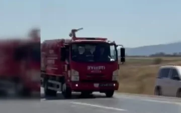 balya yüklü kamyonet